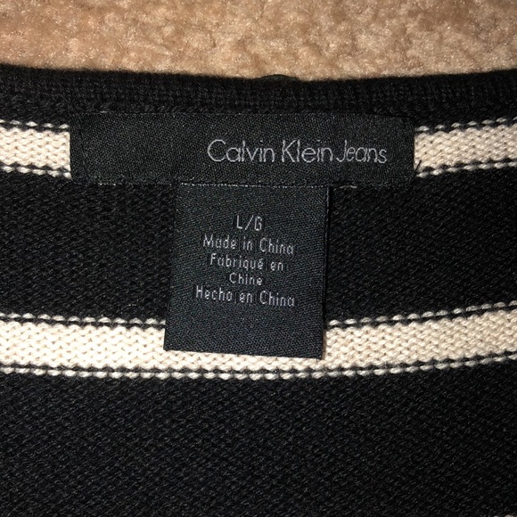 Knitted dress with short sleeves - Picture 2 of 4